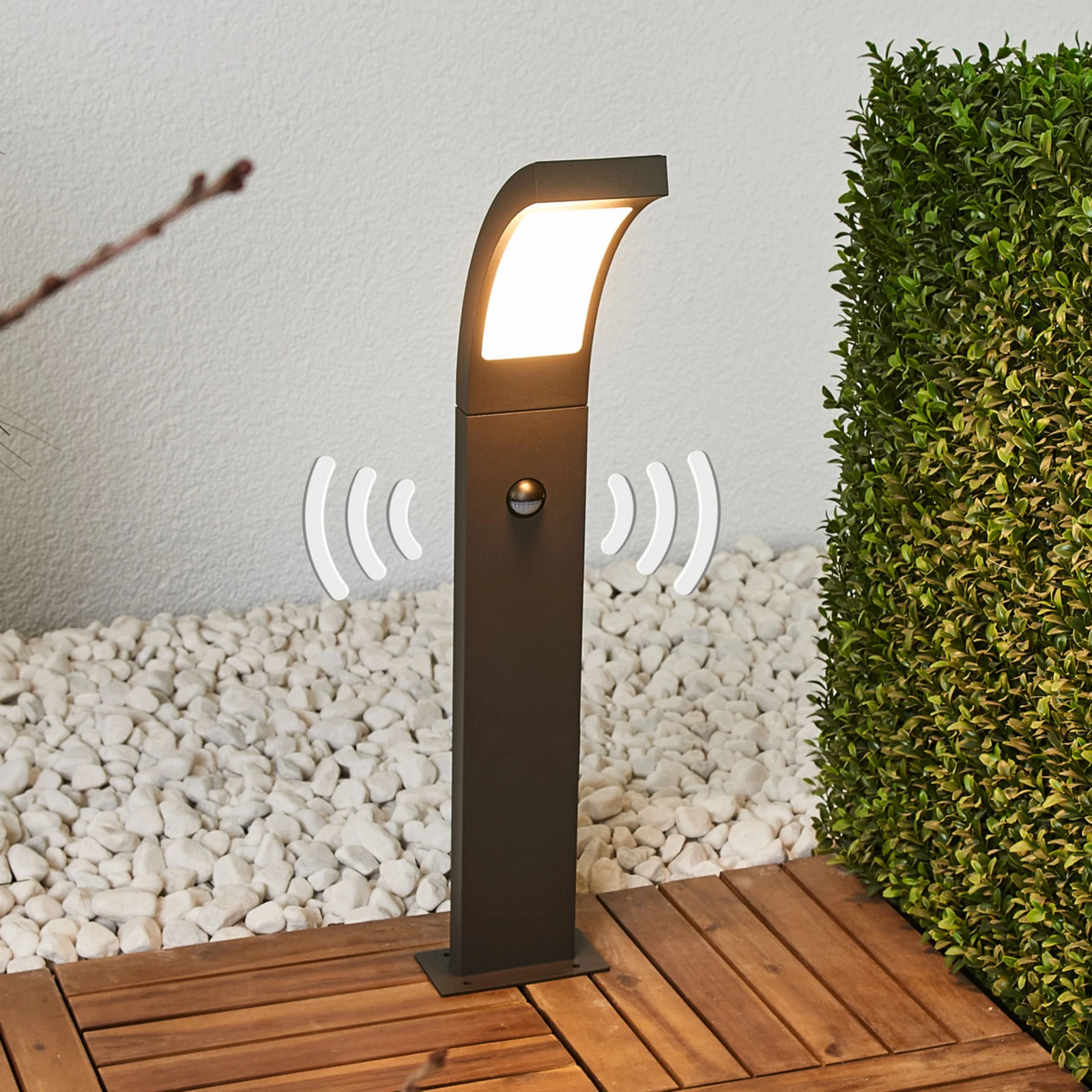 Lucande potelet LED Juvia, 60cm, détecteur de mouvement, IP54