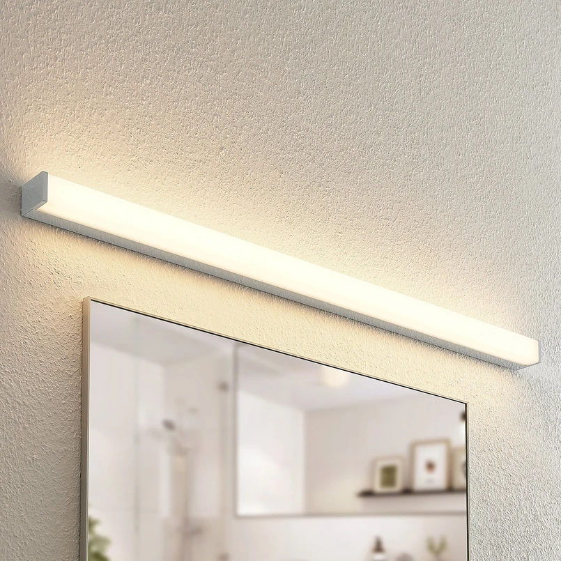 Lindby Klea lampe de salle de bain LED, 120 cm, chrome, métal, IP44
