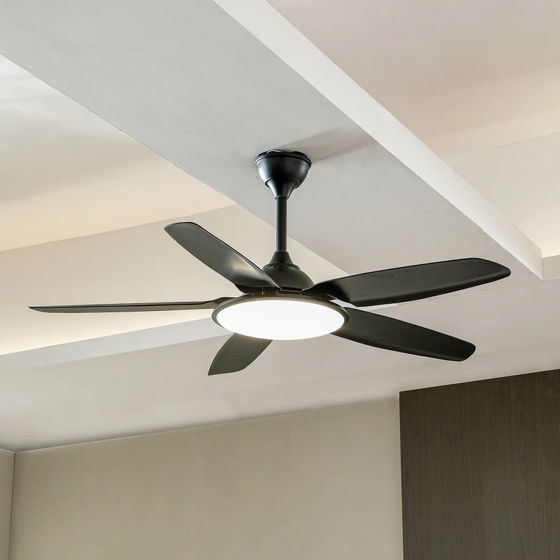Ventilateur de plafond LED Lucande Divian, noir, courant continu, silencieux