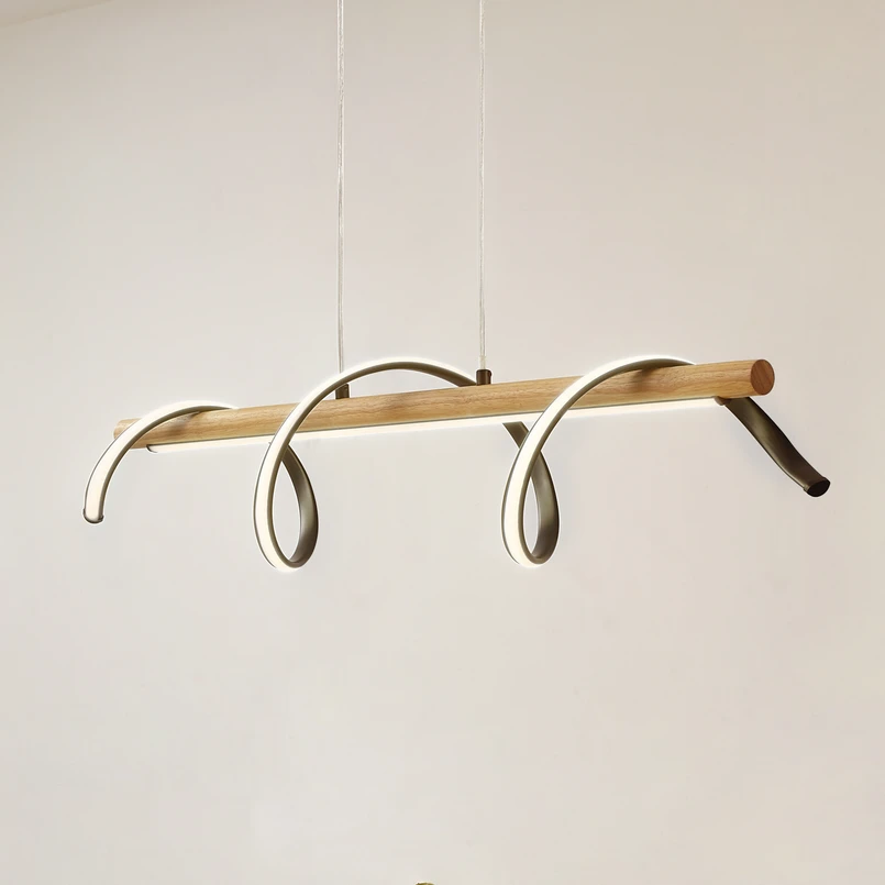Suspension LED Lindby Spiraali, noir, bois, longueur 95 cm